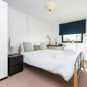 Fantastic 1 Bed Flat Stratford Apartment London